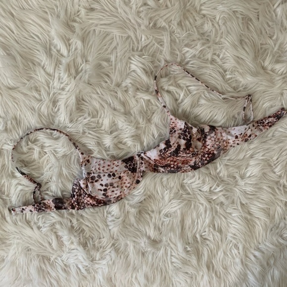 White and Brown animal print bikini top and bottom set size Medium - Picture 7 of 16